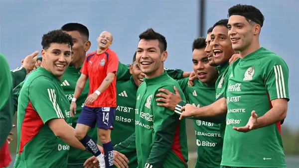 Acusan a Chicharito de traicionar