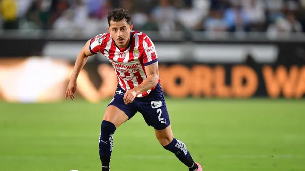 Alan Mozo estaría de regreso tras lesión que lo tuvo fuera varias semanas @ foto: X @chivas