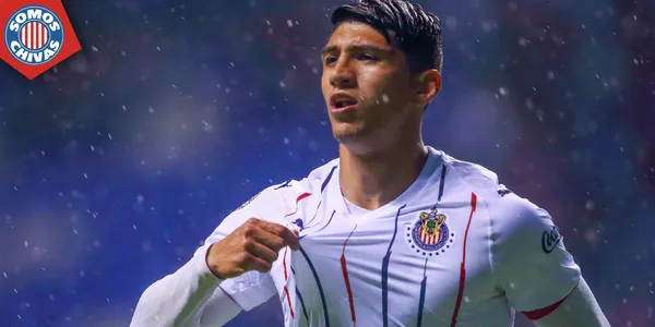 Alan Pulido en Chivas (Fuente: MEXSPORT)