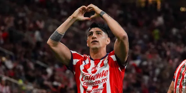 Alan Pulido en Chivas (Fuente: MEXSPORT)