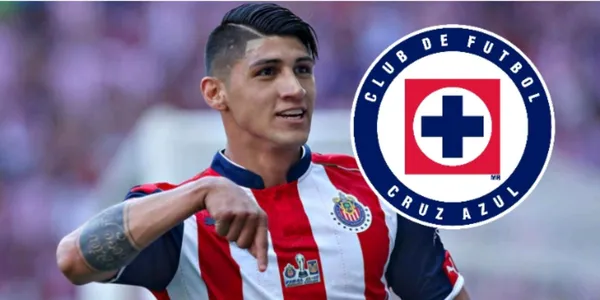 Alan Pulido tendría un preacuerdo con Cruz Azul y cerraría las puertas para volver a Chivas