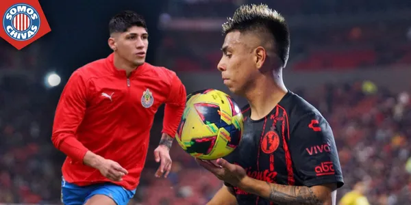 Alan Pulido y Efraín Álvarez (Fuente: MEXSPORT)