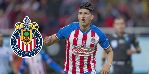 Alan Pulido y la posibilidad de verlo jugando en Chivas una vez más la siguiente temporada.
