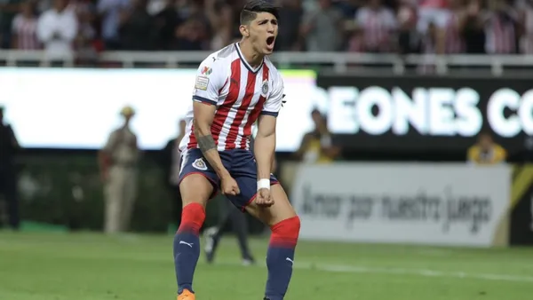 Alan Pulido ya tendría fecha de debut para su regreso triunfal | Foto: X @chivas