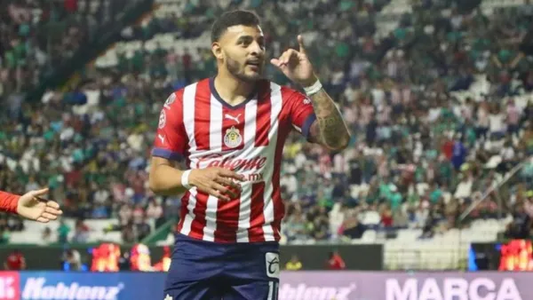 Alexis Vega cada vez más cerca de salir de Chivas