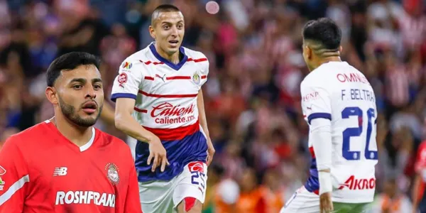 Alexis Vega junto a jugadores de Chivas / FOTO Getty Images