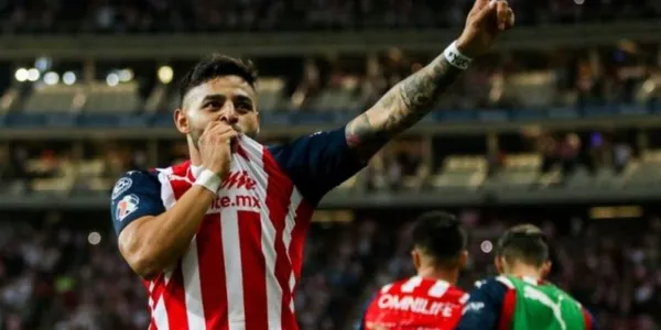 Alexis Vega tiene todavía una esperanza de quedarse en Chivas.