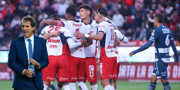 Almada moolesto en el duelo de Chivas vs Pachuca/FOTO: X Chivas