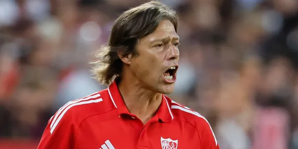 Almeyda como DT de Sevilla. Foto: FOX
