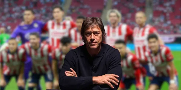 Almeyda con jugadores de Chivas/FOTO: The coaches voice