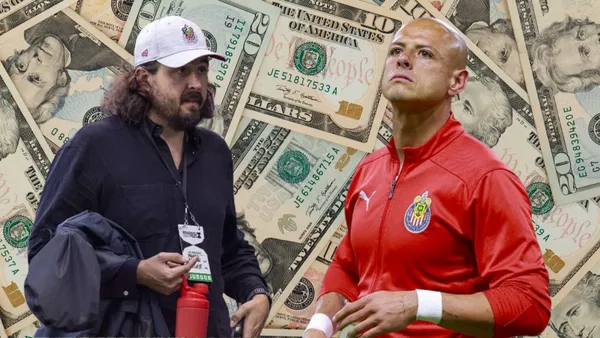 Amaury Vergara y Javier Hernández (Foto tomada de: MexSport)