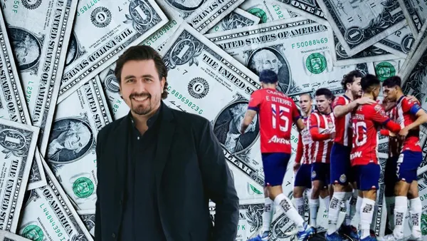 Amaury y jugadores de Chivas festejando