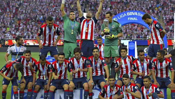 Antes y durante el torneo Clausura 2023 han sucedido cosas que pasaron cuando Chivas ganó su título más reciente.