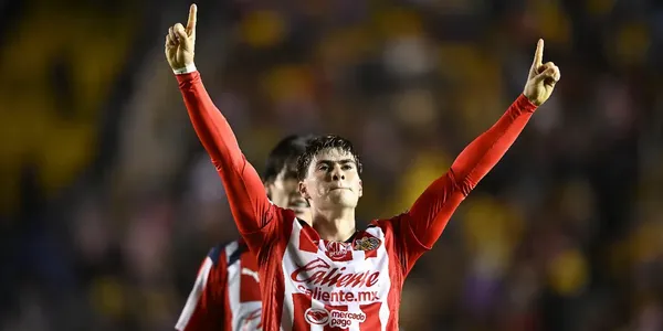 Armando festejando. Foto: Chivas