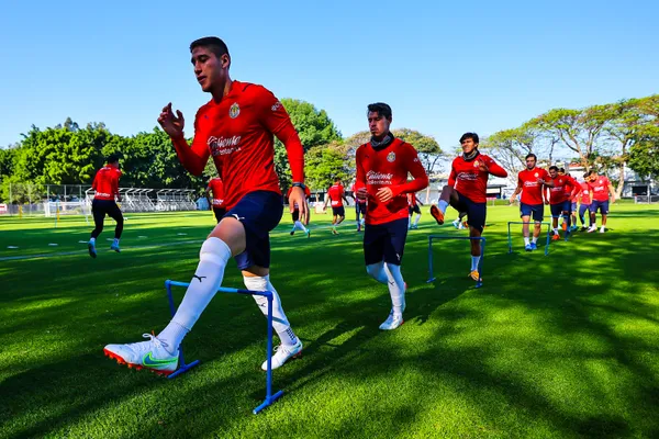 Aunque podría tratarde de un mal partido buscando la salida de Leaño, la realidad es que Chivas jugó un muy mal encuentro con Monterrey.