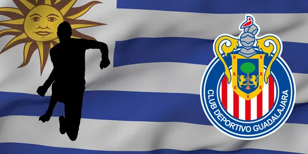 Bandera de Uruguay tomada de Canva, con escudo de Chivas