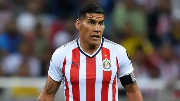 Carlos Salcido salió a la defensa de figura de Chivas | Foto: Especial