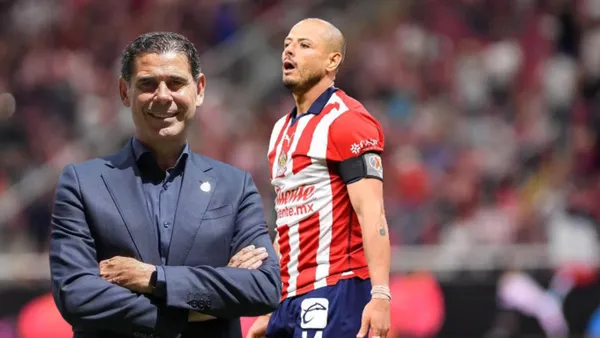 Chicharito decepcionado y Hierro