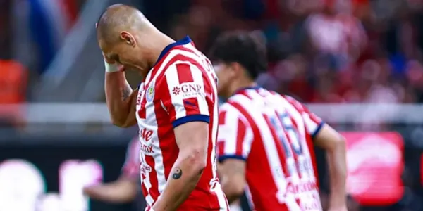 Chicharito en Chivas (Fuente: MEXSPORT)