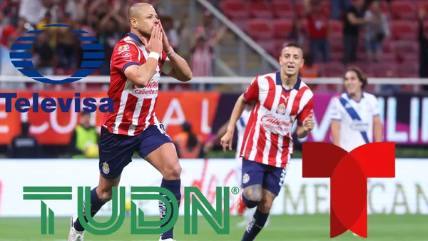 Chicharito festejando al gol