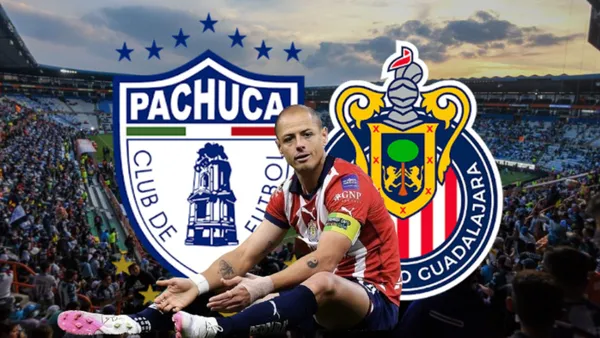 Chicharito frente a escudos de Pachuca y Chivas