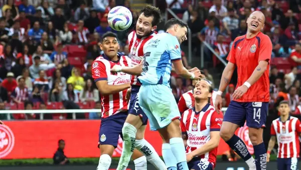 Chicharito no viajó al parejo de sus compañeros a CDMX