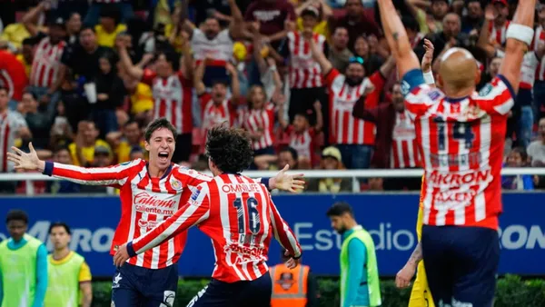 Chicharito se volvió loco y celebró con todo la victoria sobre el América | Foto: ESPN