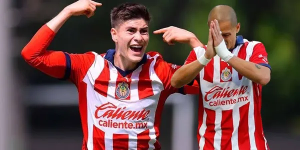 Chicharito y Hormiga con Chivas/ FOTO: Récord