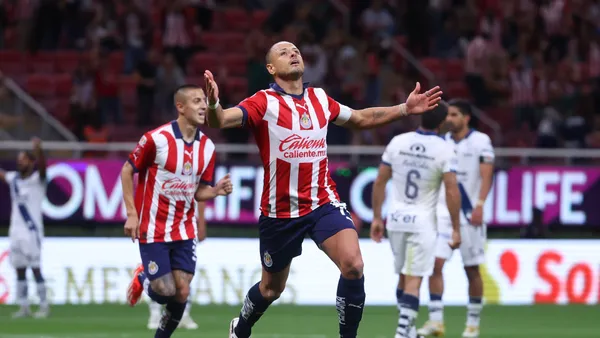 Chícharomanía, Javier el Chicharito Hernández vuelve a desatar la euforia entre la afición de las Chivas