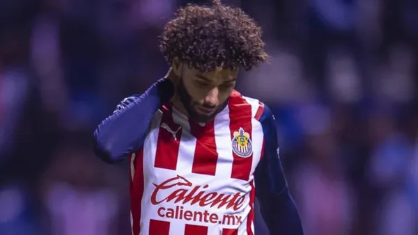 Chino Huerta mandó mensaje a Chivas momentos antes de partir a Europa | Foto: Esto