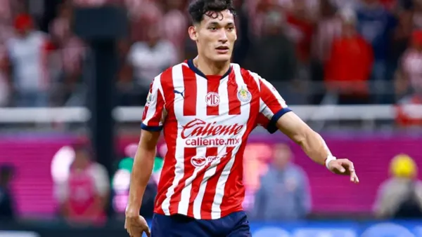 Chiquete Orozco podría quedarse en Chivas después de todo | Foto: TV Azteca