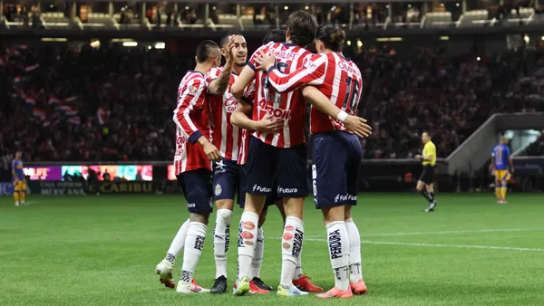 Chivas busca a Montes como refuerzo | Foto: X @chivas