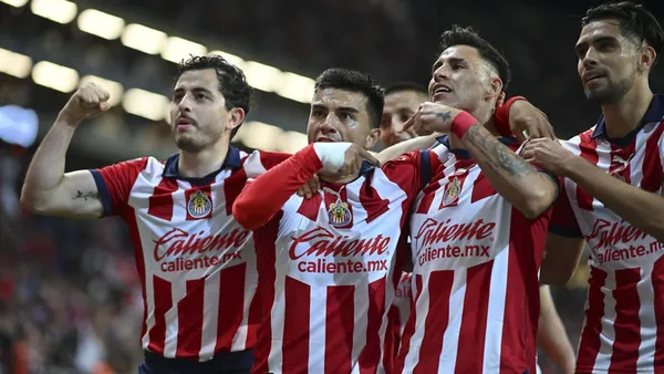 Chivas buscaría intercambiar 3 jugadores de peso para revolucionar la plantilla | Foto: MexSport