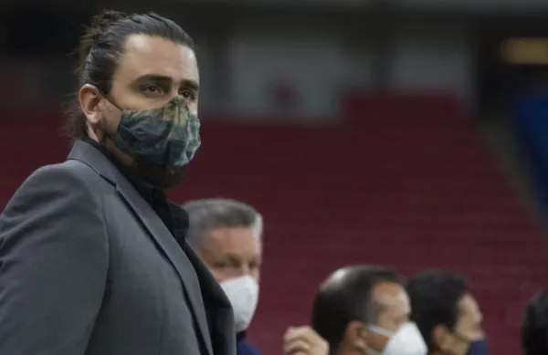 Chivas enfrenta a Tijuana, pero el tema de conversación es el tema Matías Almeyda.