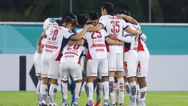 Chivas no juega bien y ahora uno de sus mejores elementos interesa en Holanda | Foto: X @chivas