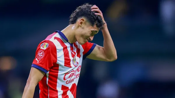 Chivas pidió futbolista de Cruz Azul para que llegara Chiquete | foto: Especial