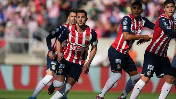 Chivas presenta problemas en ataque y en la contratación de Ormeño