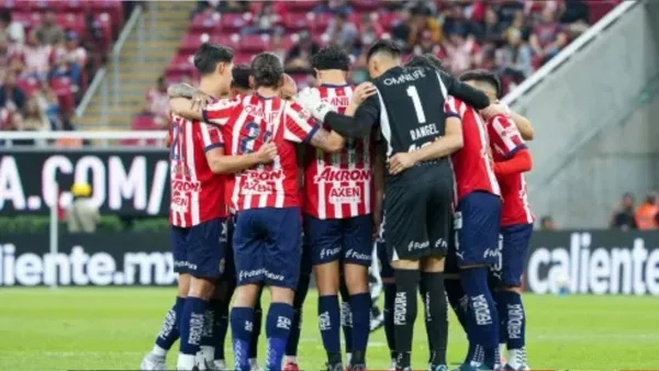 Chivas quedó eliminado y el mensjae de un jugador que parece señalar su salida | Foto: Mundo Deportivo