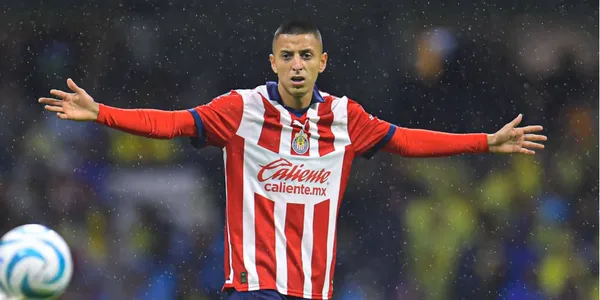 Chivas quiere la ficha completa del Piojo Alvarado y el jugador que ofrecerían.