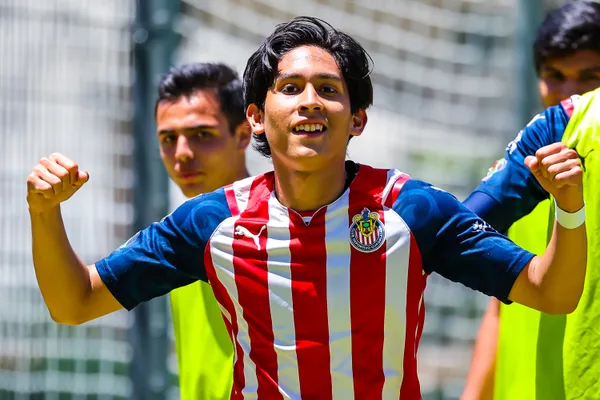 Chivas se midió al Monterrey en la categorías sub-18 y sub-20 en las instalaciones de Verde Valle.
