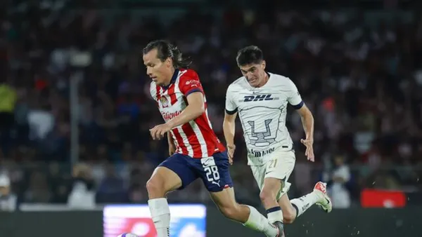 Chivas visitará a Pumas pero tendrá varias bajas, una de una figura del equipo | Foto: Juan Luis Díaz