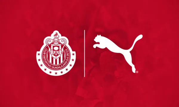 Chivas y Pumas con fondo rojo / Chivas