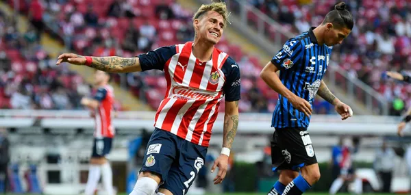 Chivas y Querétaro se enfrentan este miércoles por la noche.