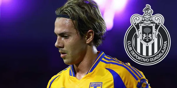 Córdova en partido, foto de Getty, con escudo de Chivas