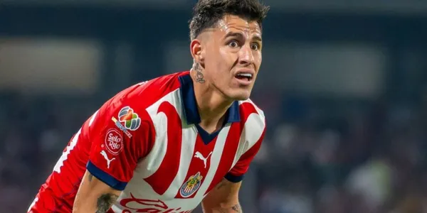Cristian Calderón está cerca de convertirse en nuevo jugador del Club América tras desvincularse de Chivas.