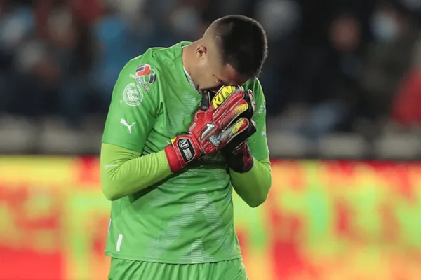 De no encontrar equipo para Jiménez, el portero nayarita sería la tercera opción de Chivas.