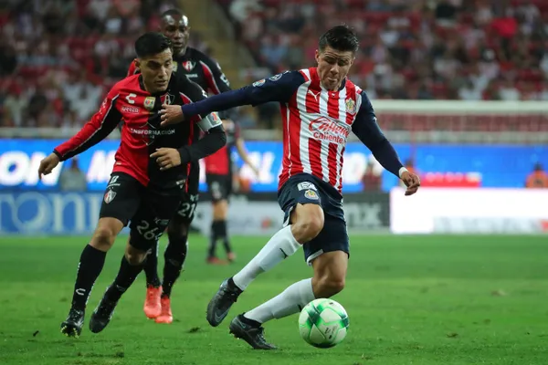 El arbitraje ayudó en prácticamente todo momento al Atlas durante el partido.