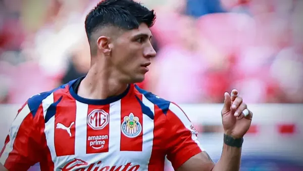 El club al que llegaría Alan Pulido.