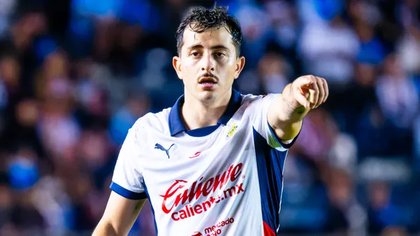 El defensor está viviendo sus últimos días como jugador rojiblanco (MexSport).