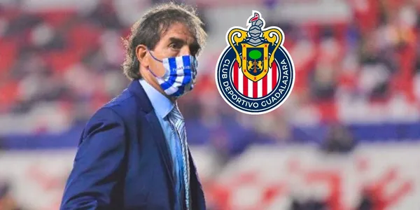 El directo técnico del Pachuca, Guillermo Almada, señala el culpable del mal paso del Rebaño.